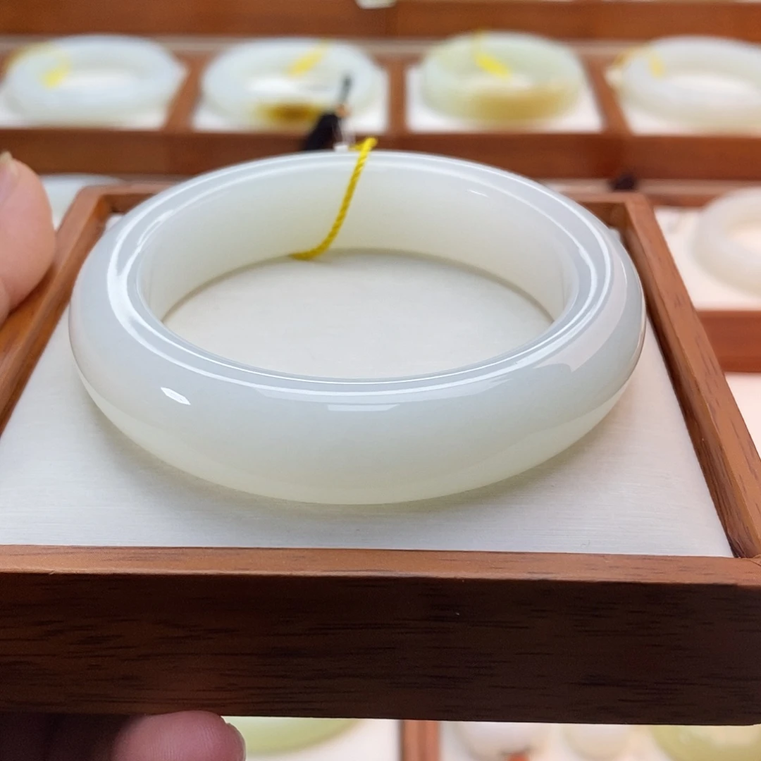 手链未镶嵌和田玉（白玉）