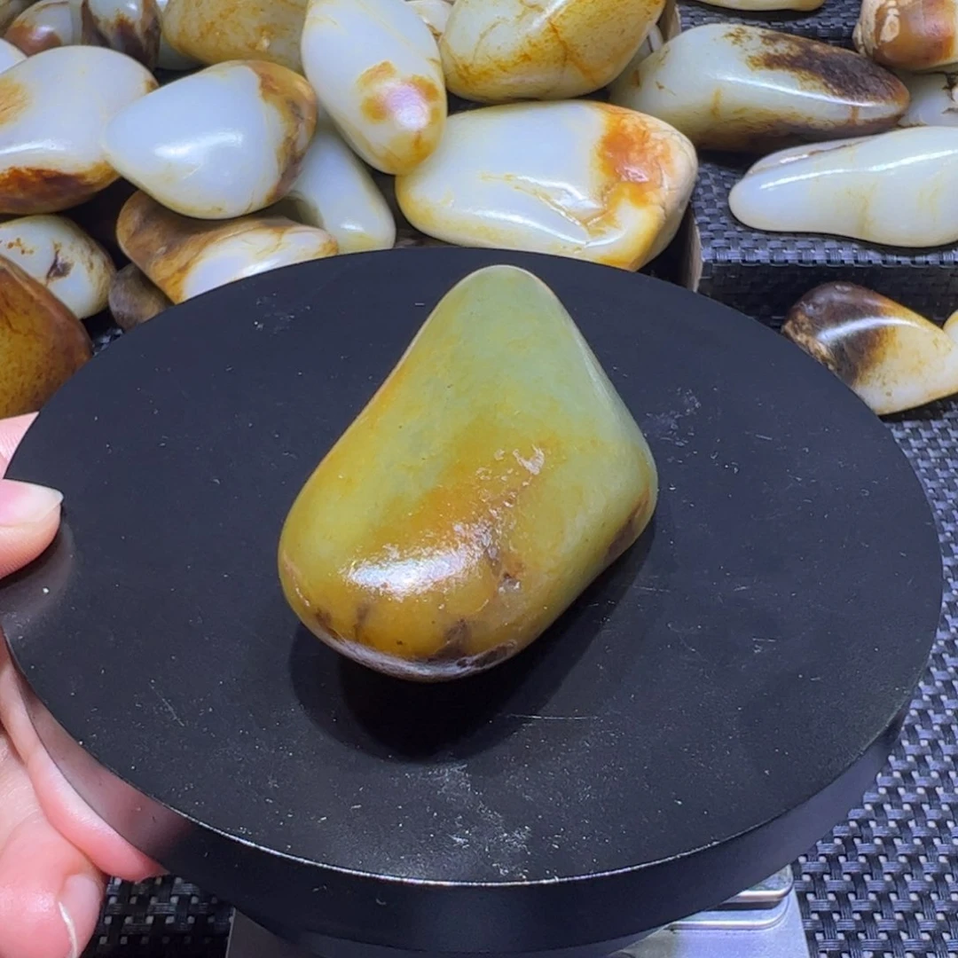 大***声和田玉（子料）未镶嵌吊坠(不含链)127克