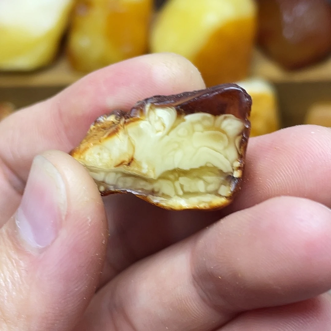 定制琥珀未镶嵌定制