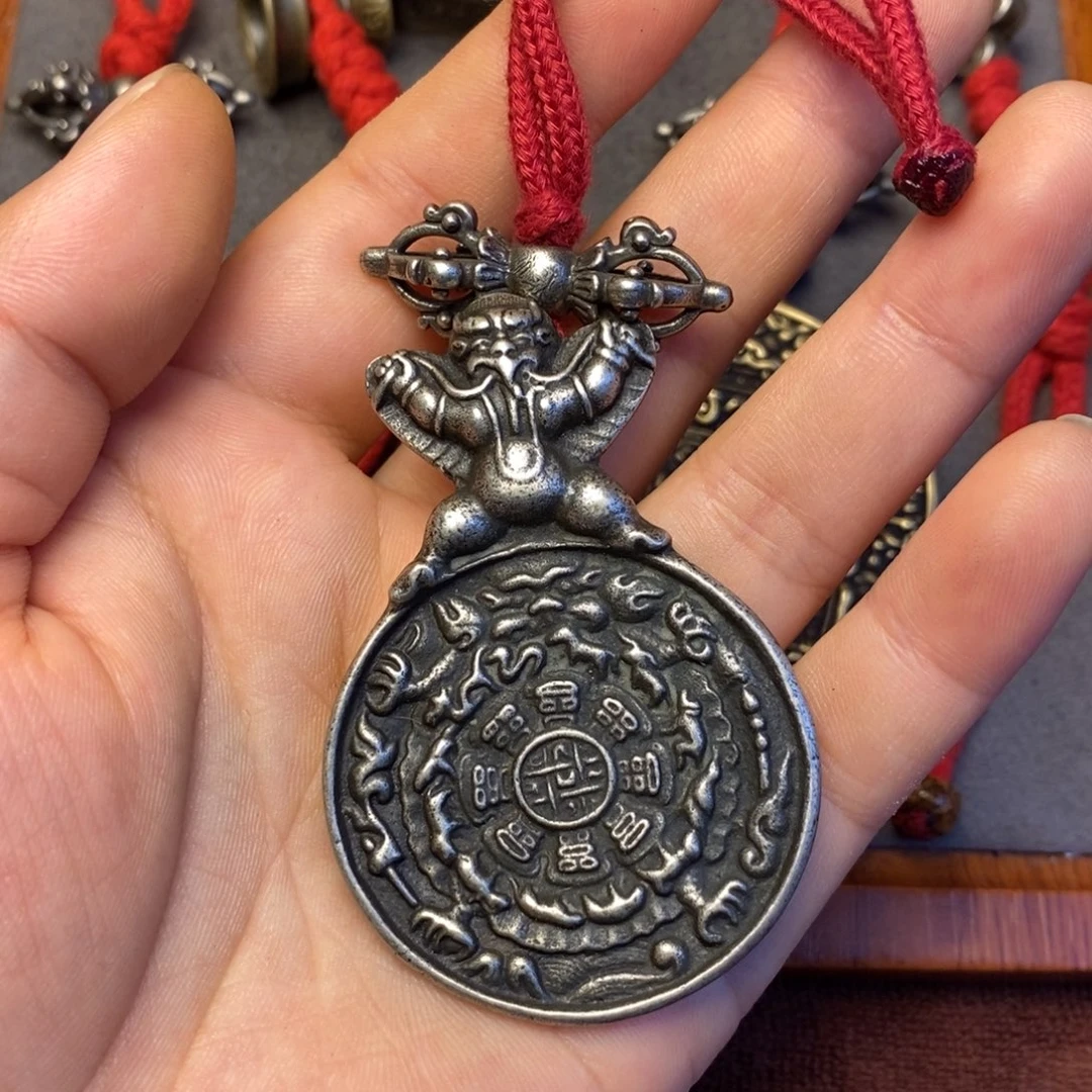 【闪购商品】泥塑余****换藏传牌子，，，