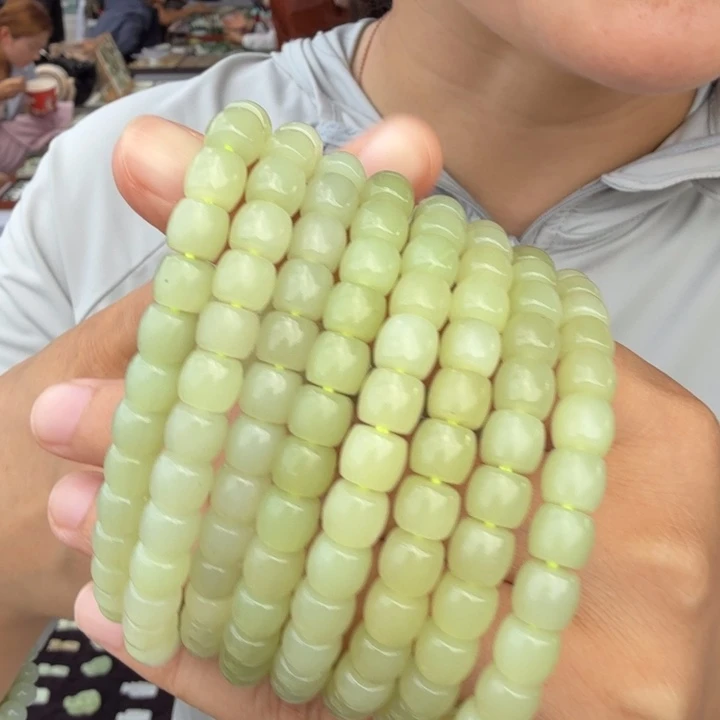 和田玉未镶嵌颈饰孙多样性发一件