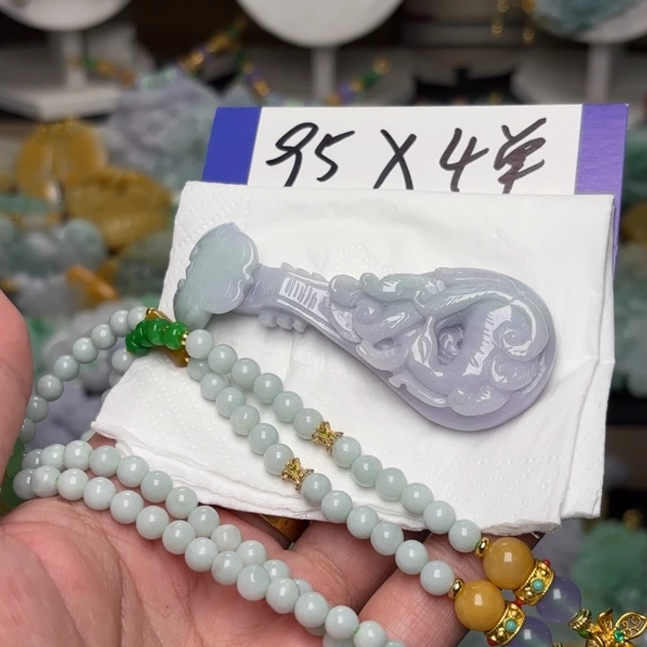 翡翠未镶嵌颈饰郑*墩吊坠