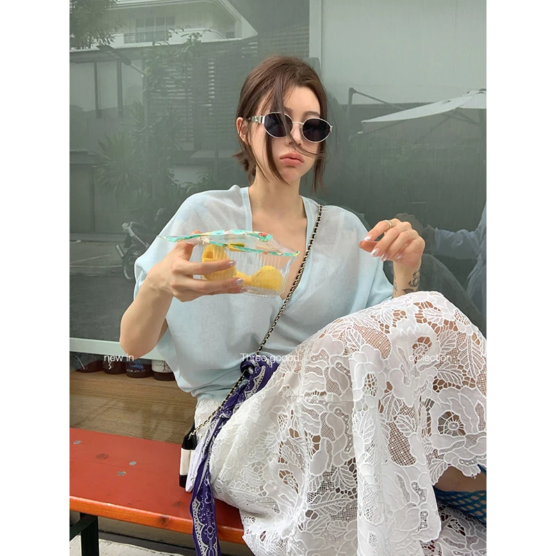 THREE GOOOD/三吉松弛慵懒风V领蝙蝠袖中袖V领针织衫Y725Y03977