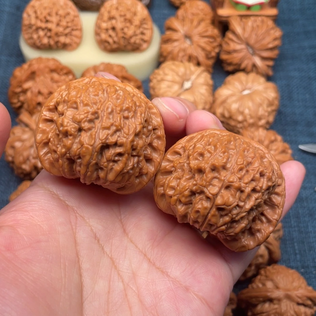 文玩核桃把件45毕业血麒麟全品