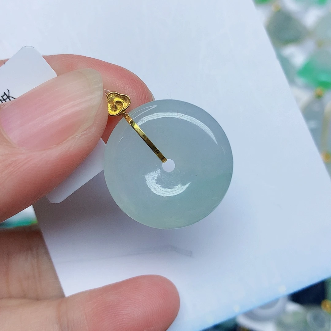 翡翠18K金镶嵌颈饰3567888