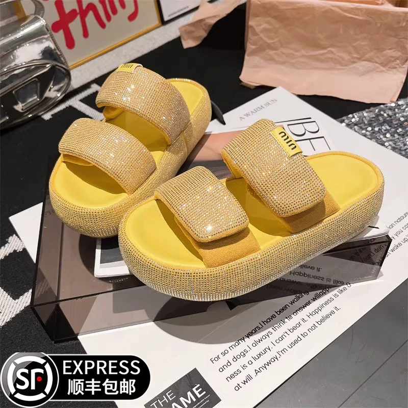 欧货水钻满钻魔术贴一字露趾面包鞋厚底松糕爆闪黄色凉鞋托女拖鞋