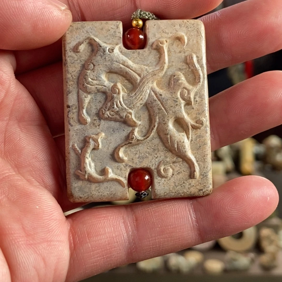 和田玉挂件未镶嵌峰**乐