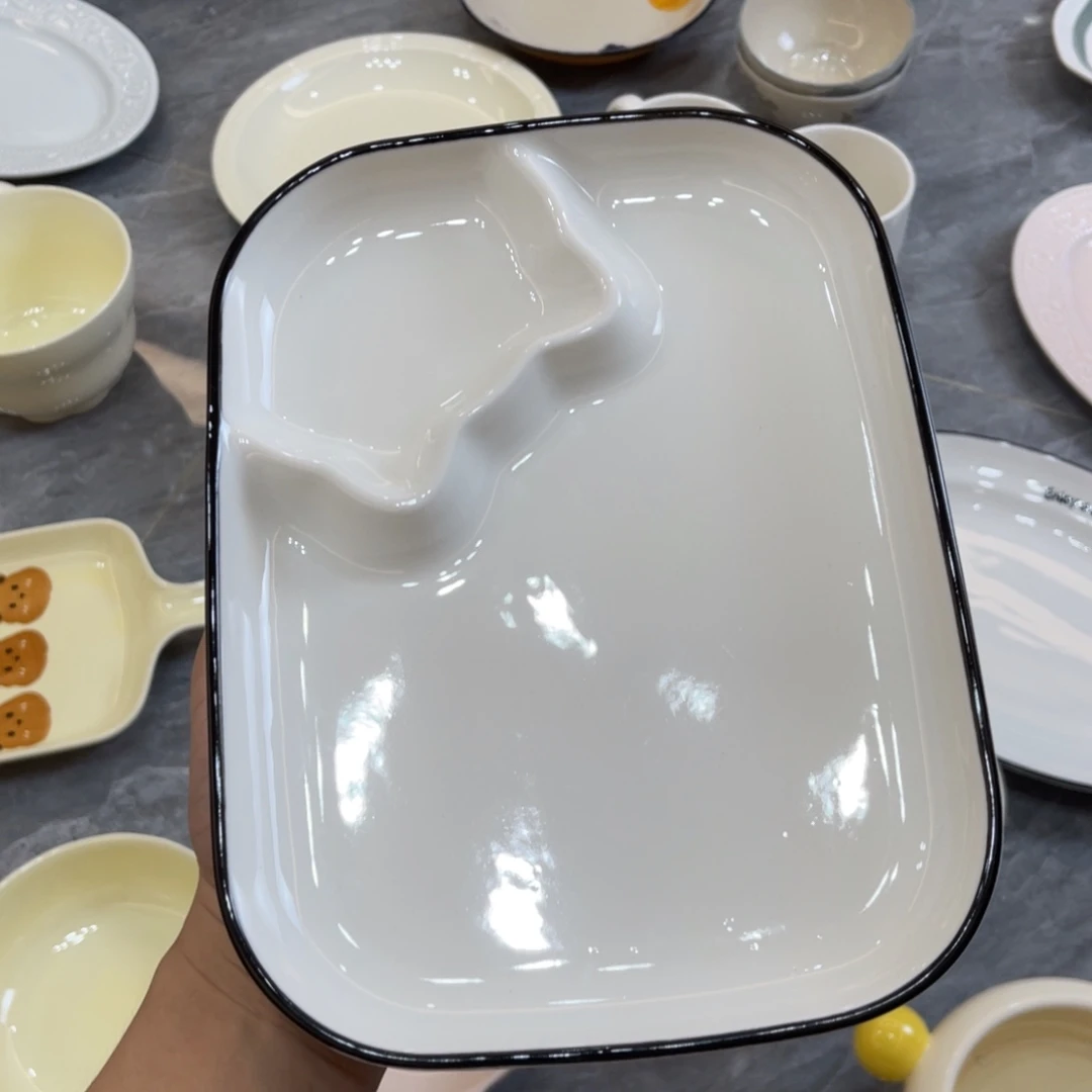 陶瓷微瑕餐具介意勿拍，满18飞！