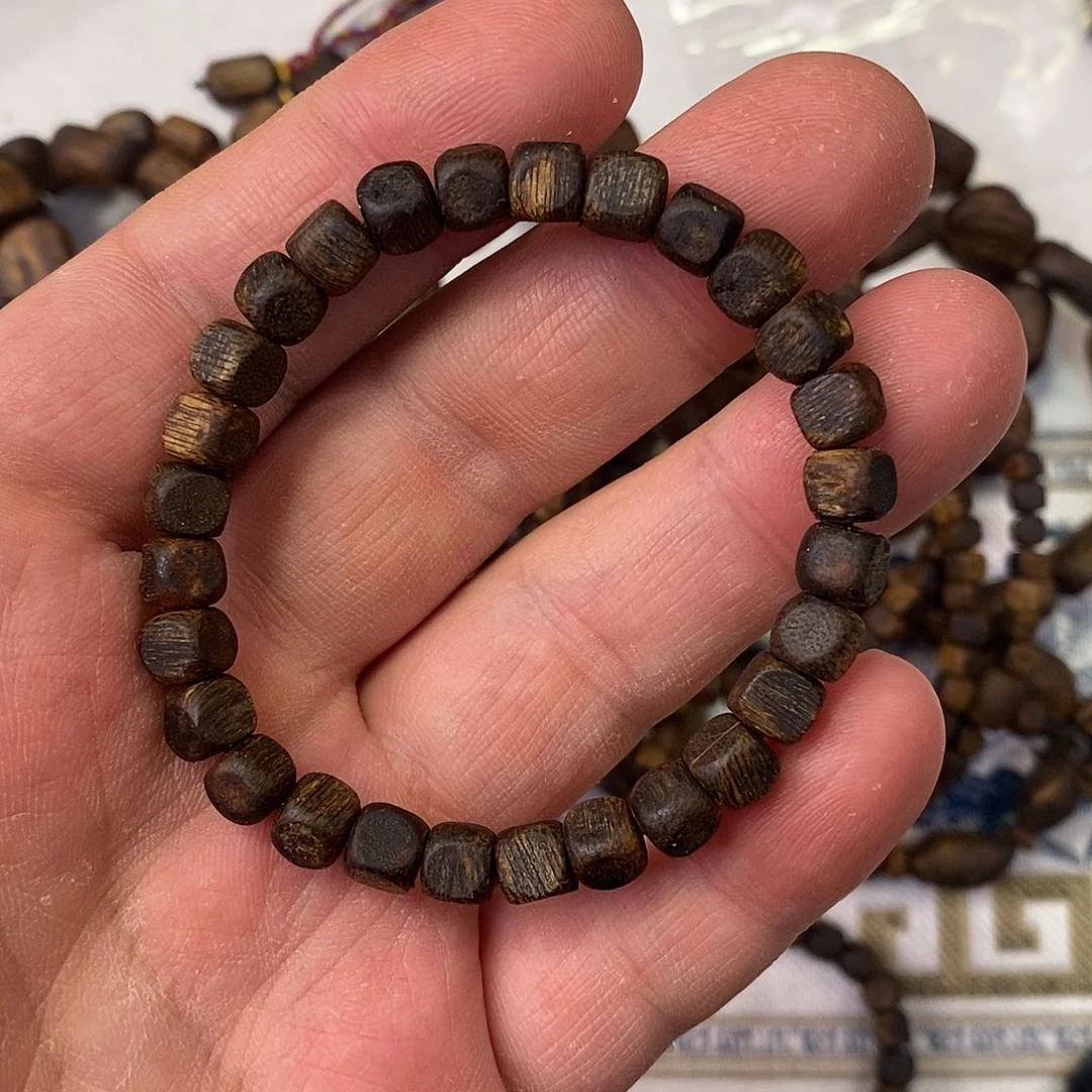 沉香手串沉水级 海南种植棋楠方珠