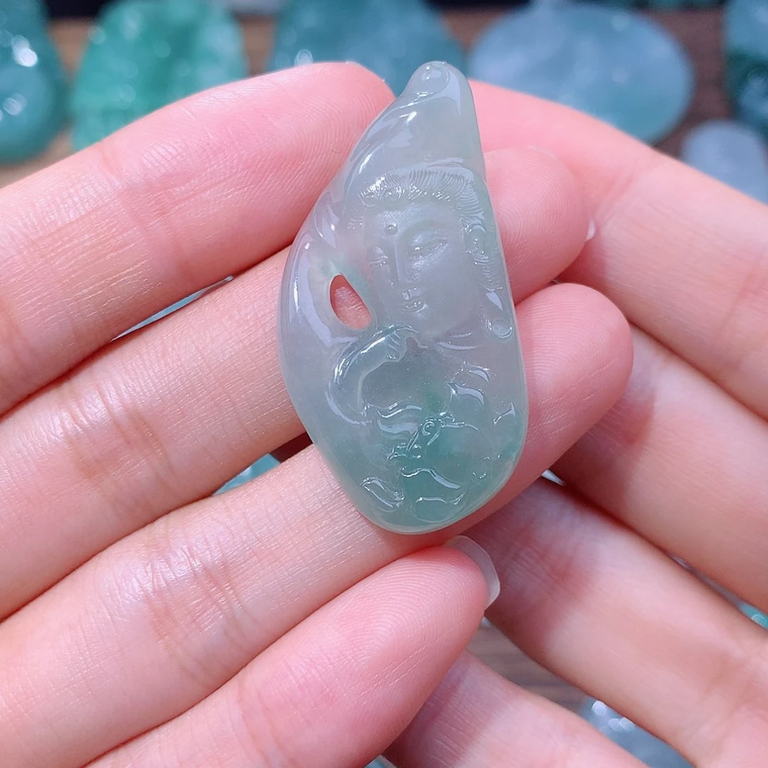 颈饰未镶嵌翡翠佛头