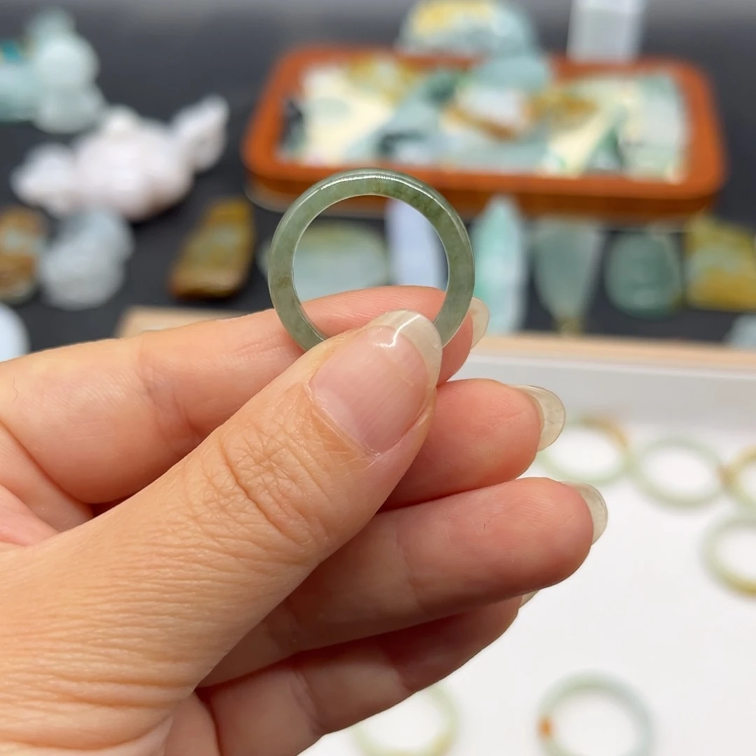 翡翠未镶嵌颈饰卡14.5号