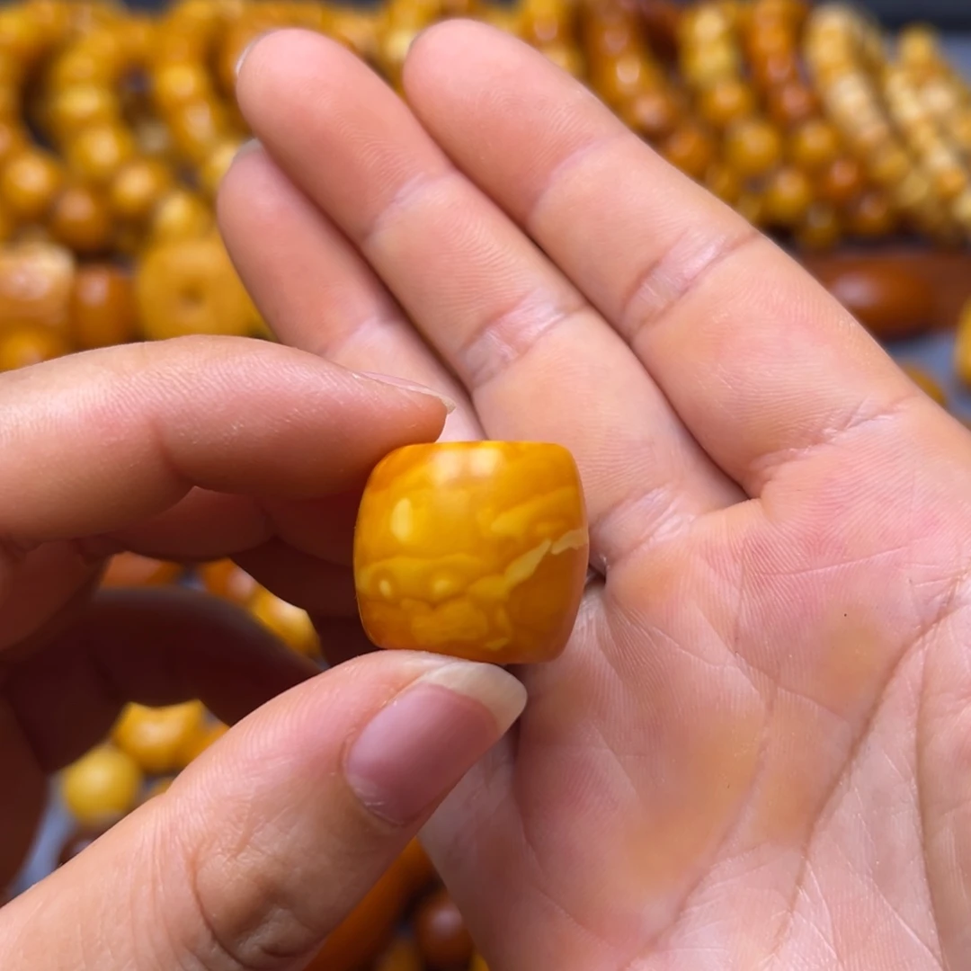 琥珀未镶嵌吊坠(不含链)