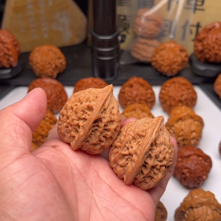 顺***_吊坠文玩核桃金公子