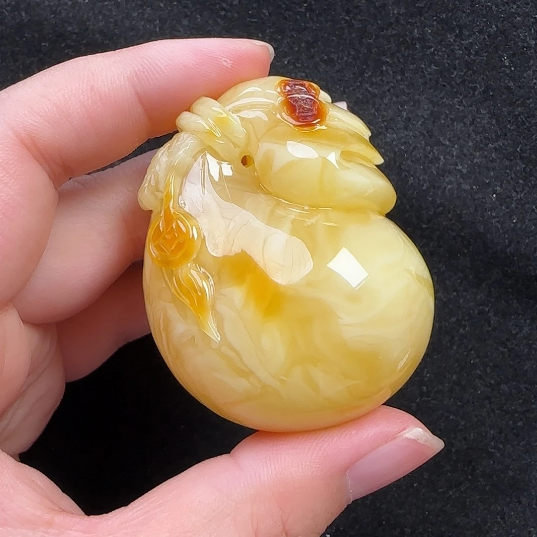 蜜蜡未镶嵌珠宝奇石