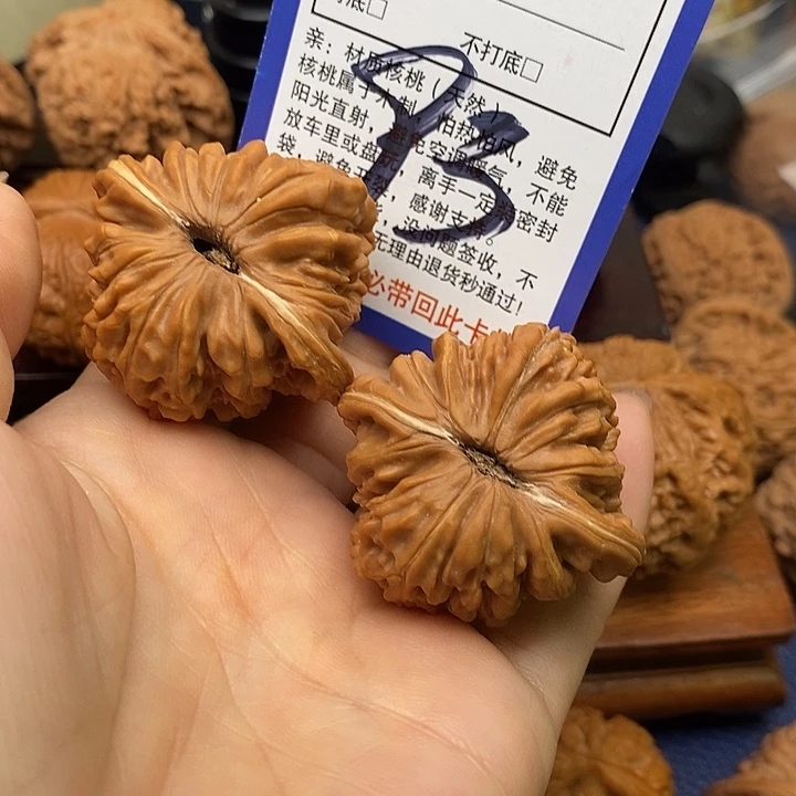 吊坠桃核四座楼狮子头42