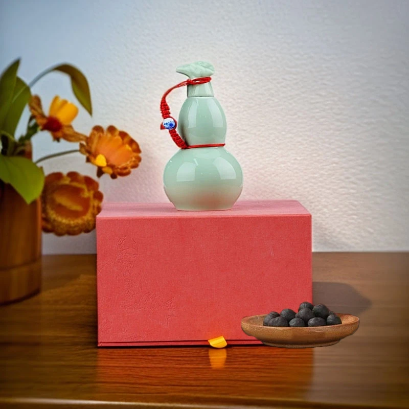 红色礼盒装葫芦丸