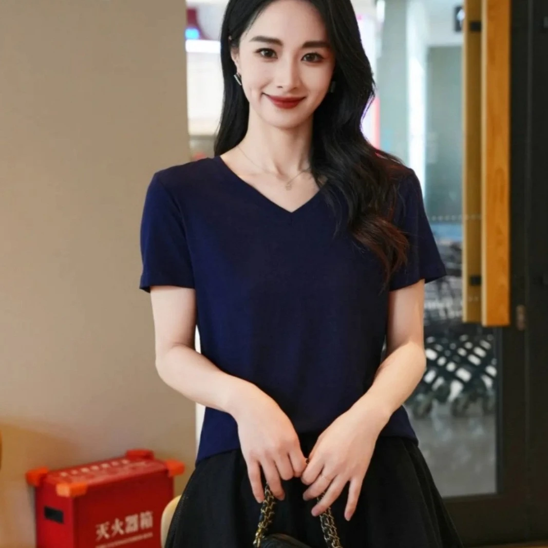 宽松百搭V领短袖T恤夏季纯色遮肉显瘦洋气淡紫色上衣加大加宽女装