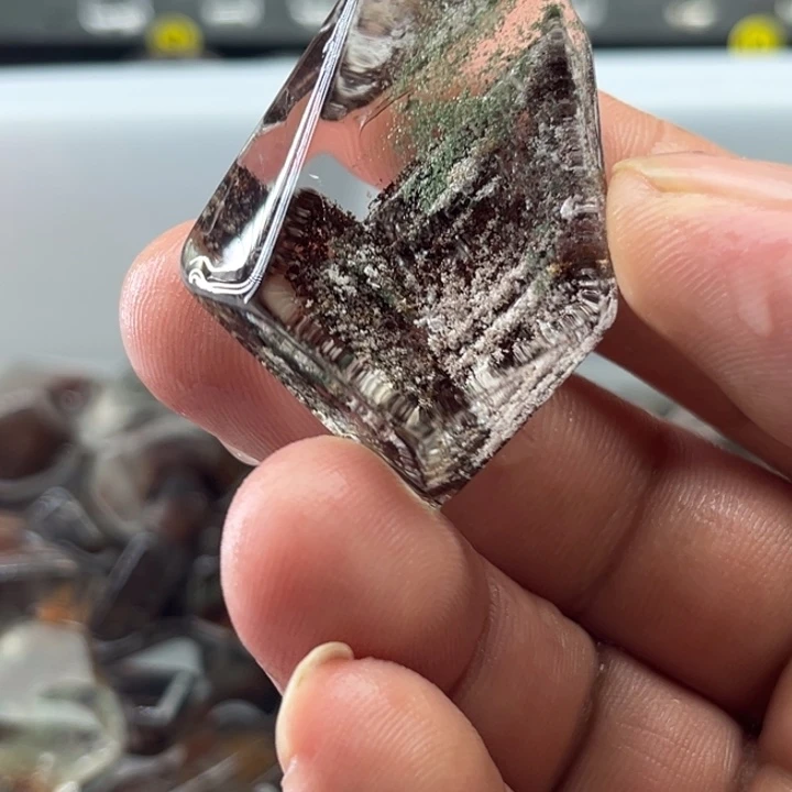 未镶嵌吊坠(赠链)水晶