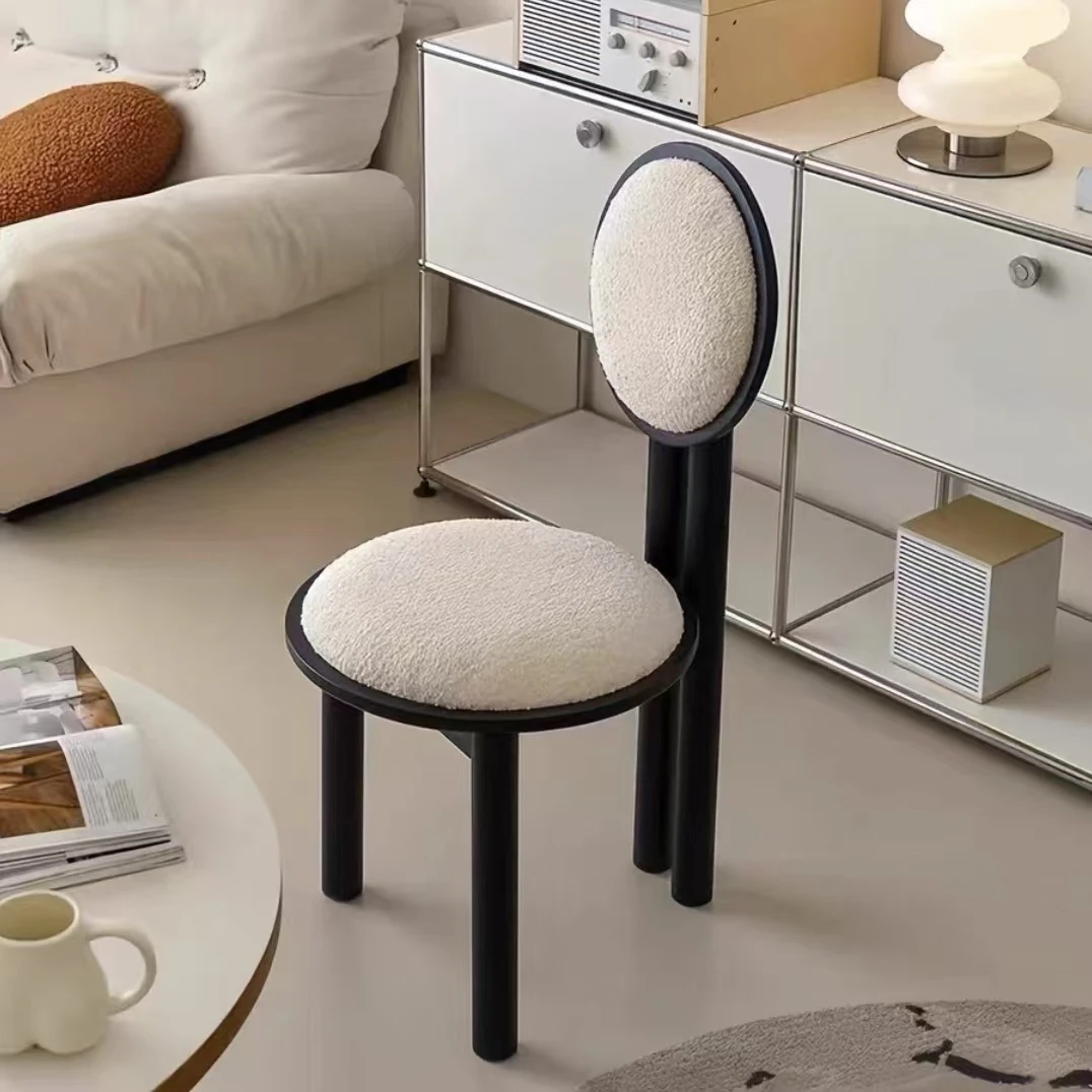 奶油风全实木北欧餐椅设计师椅子现代简约家用餐桌椅休闲椅靠背椅