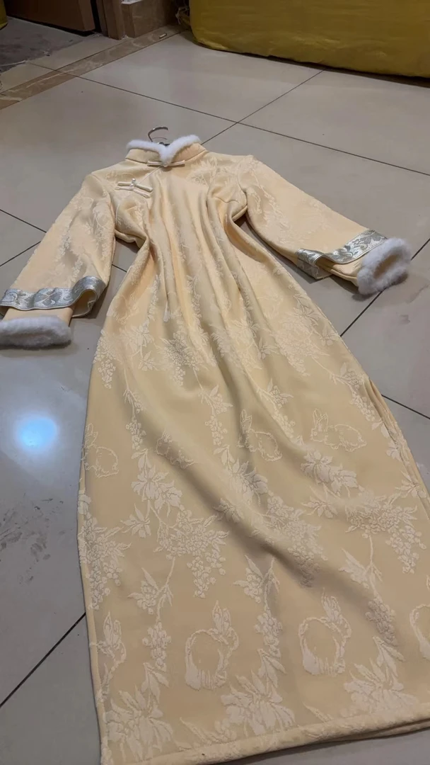 918-鹅黄色 【玉兔】织带双袖 年轻 改良 旗袍