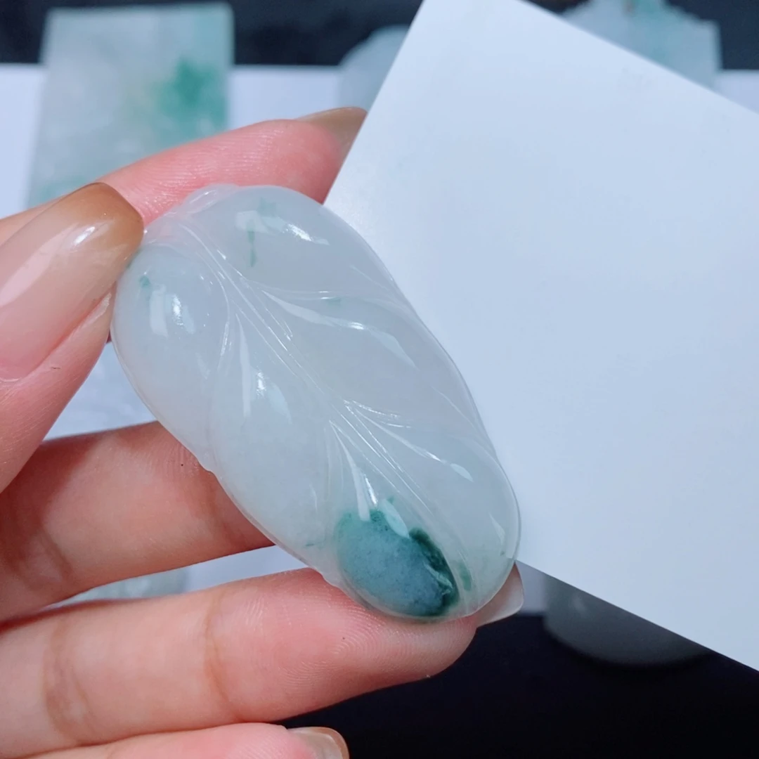 定制翡翠未镶嵌吊坠