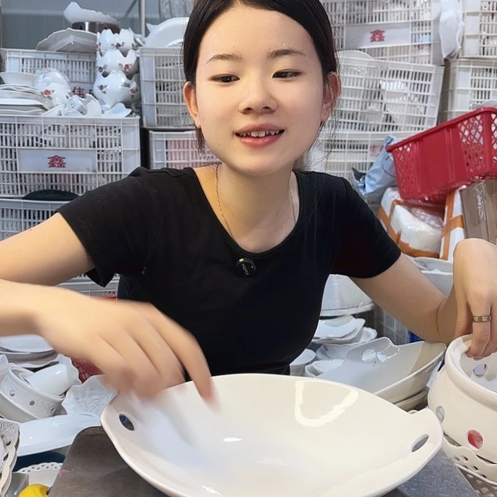 碟微瑕产品………双耳的中号一个