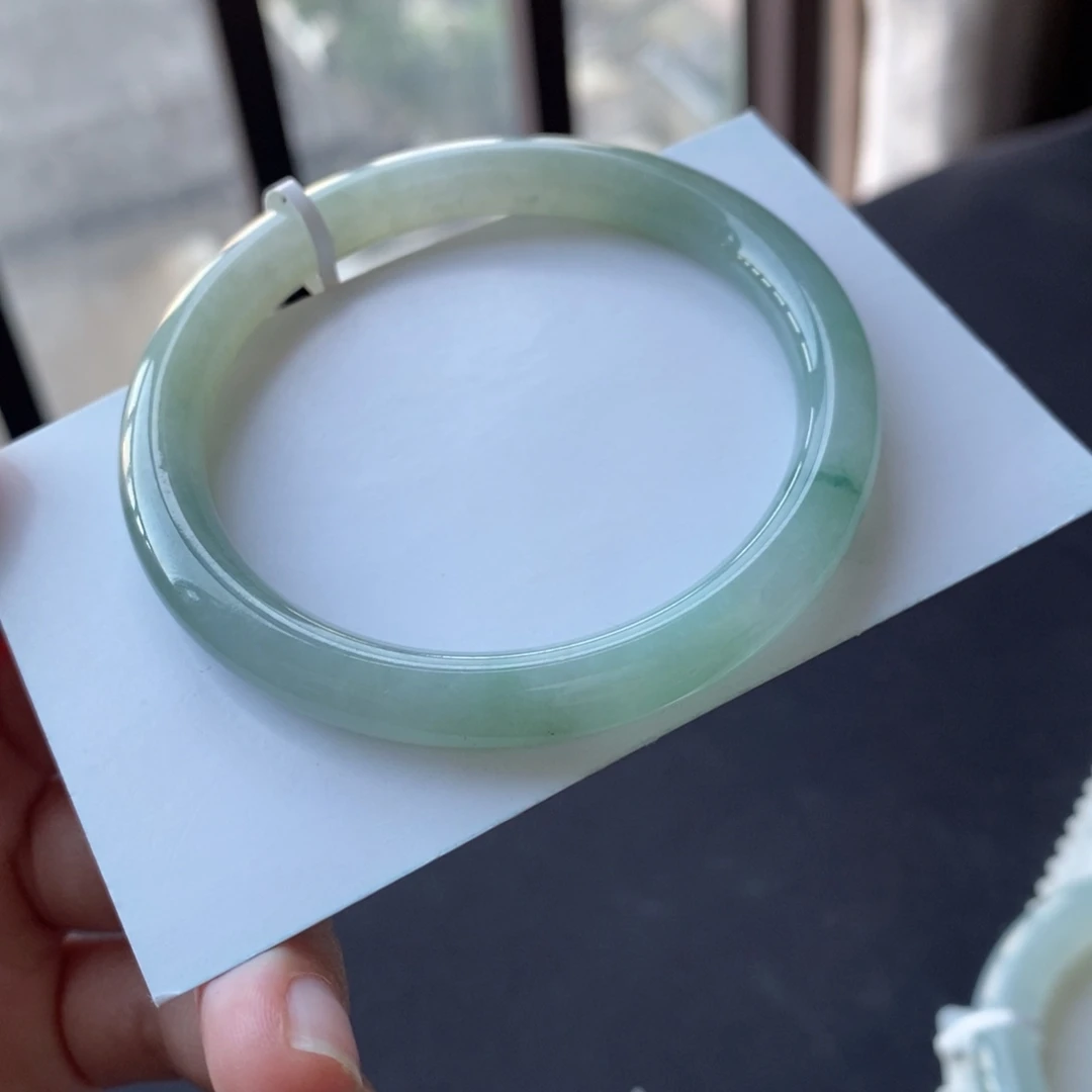 翡翠未镶嵌手镯53.7美人条冰胶湖水绿