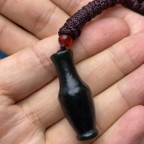无***天和田玉未镶嵌颈饰