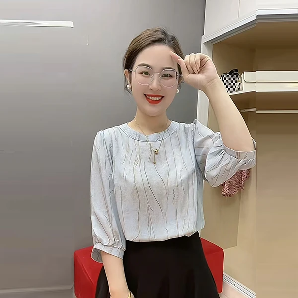 夏季轻职风圆领七分袖条纹上衣女洋气百搭衬衫中袖显瘦减龄小衫