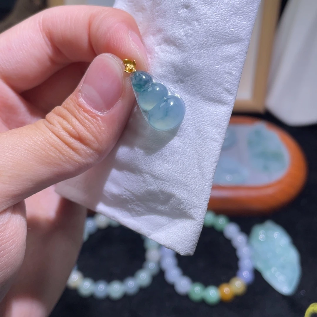 定制翡翠18K金镶嵌吊坠