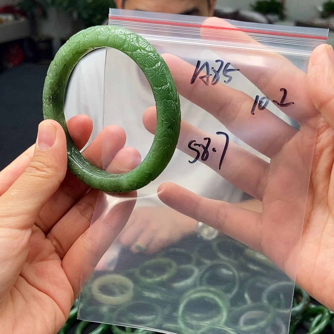 未镶嵌手镯和田玉拍一发一