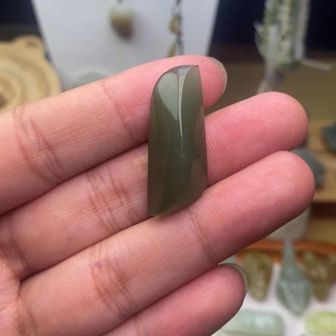 和田玉未镶嵌颈饰有棉介意慎拍