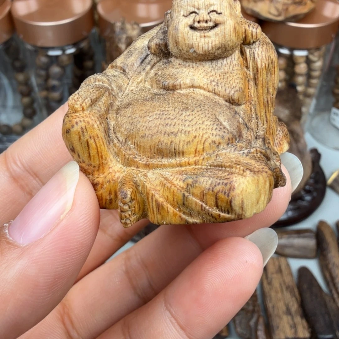 沉香沉香碎屑文莱弥勒佛 9 克