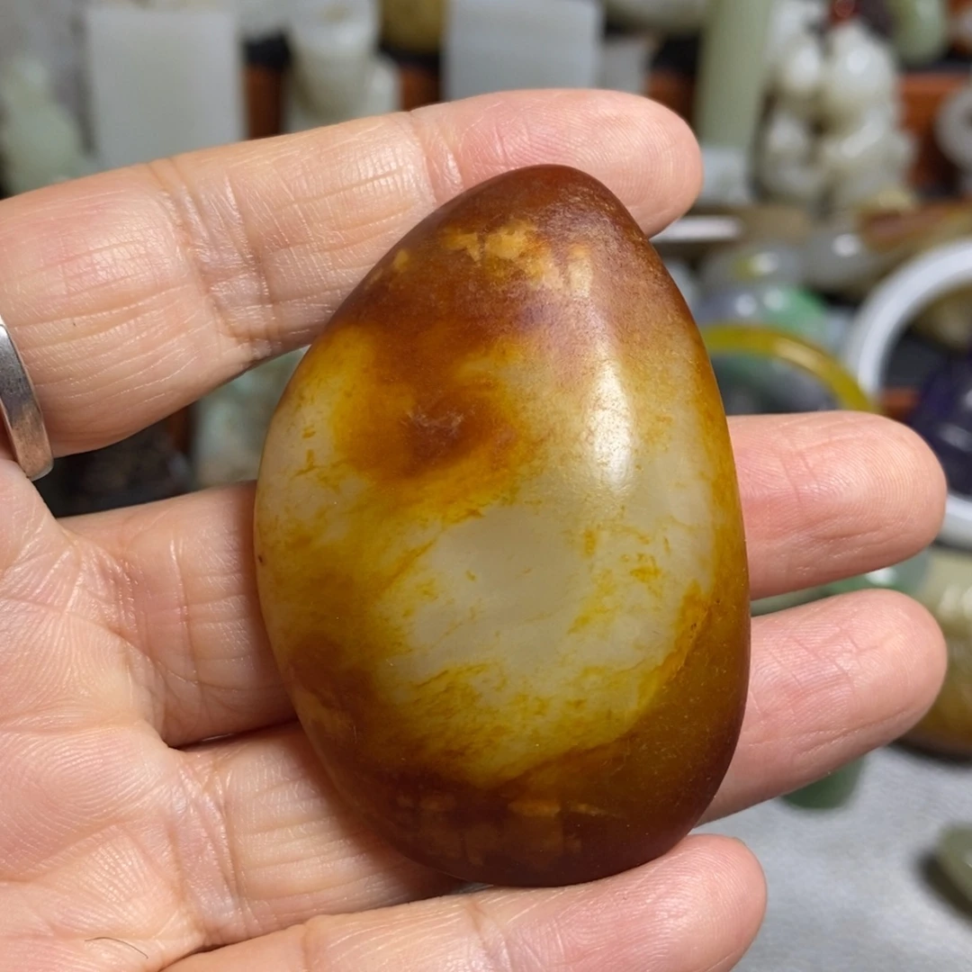 颈饰未镶嵌和田玉（糖玉）