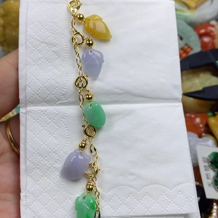 翡翠吊坠(赠链)未镶嵌微***A