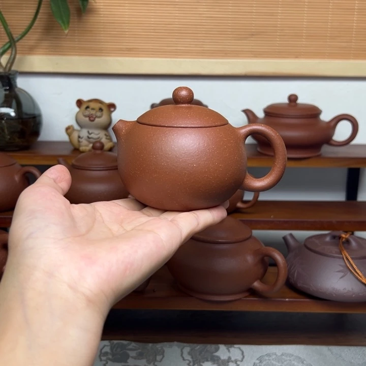 紫砂1微瑕西施。   150cc