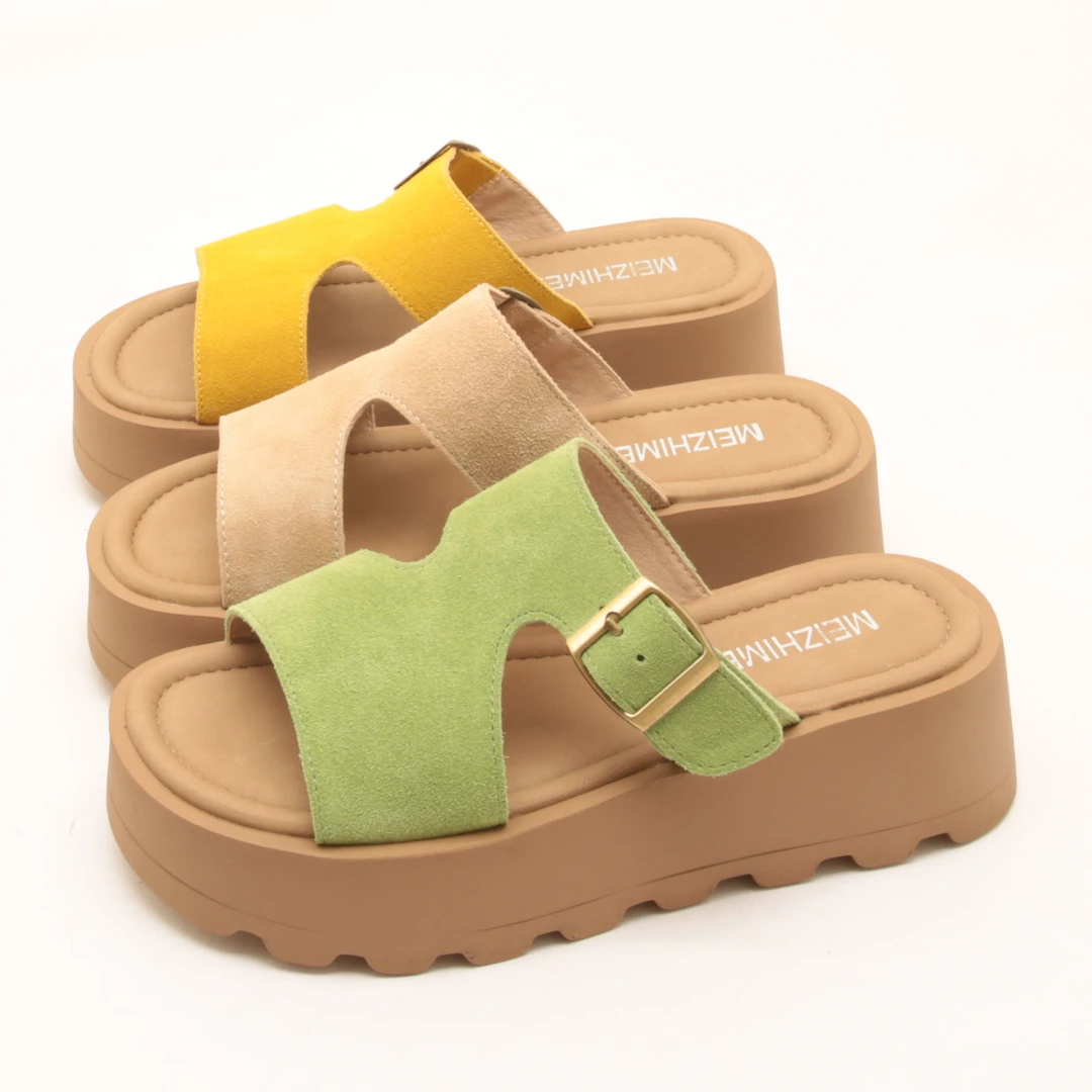 7079夏季新款轻便厚底勃肯风凉拖鞋女百搭真皮带扣增高一字拖鞋