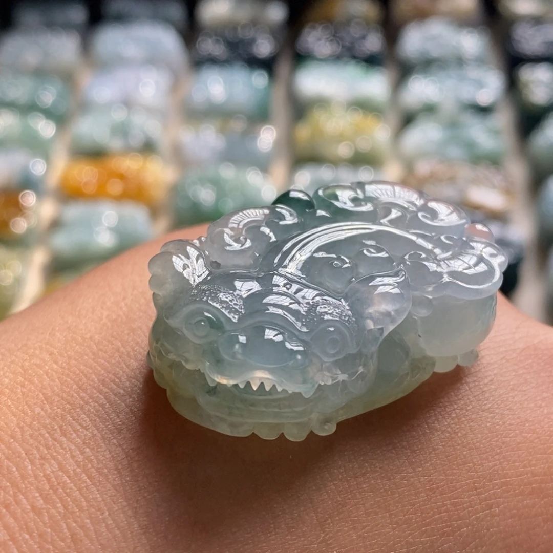 翡翠未镶嵌颈饰天然翡翠貔貅吊坠