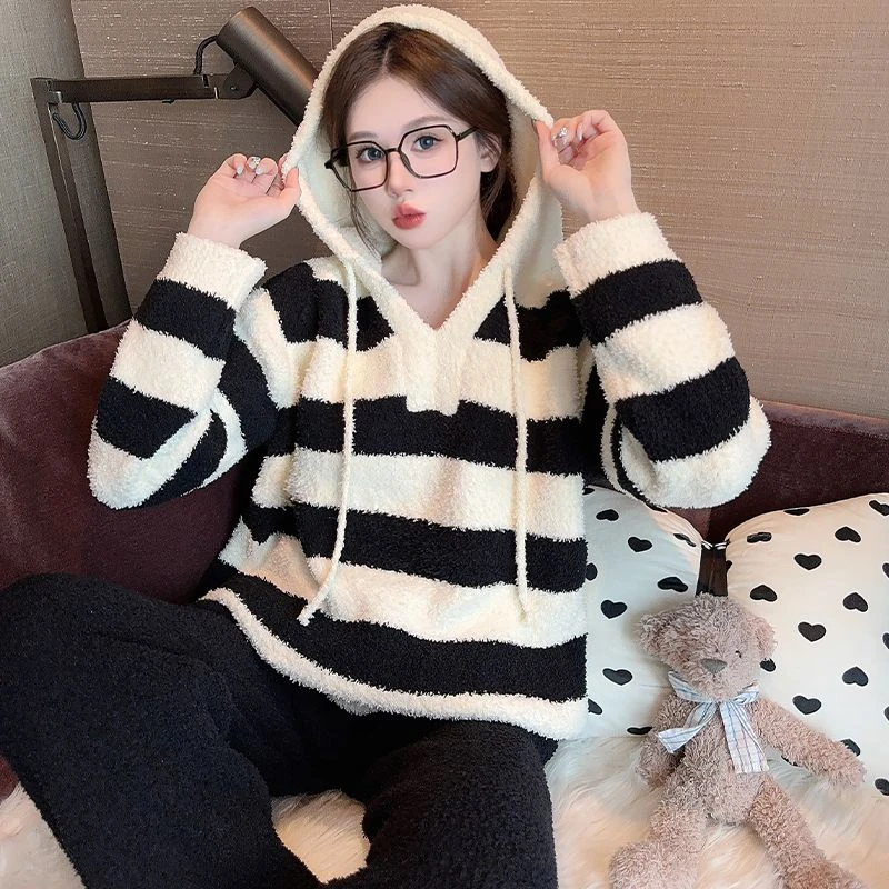 软糯半边绒睡衣女士秋冬季保暖慵懒风连帽长袖毛绒家居服条纹套装