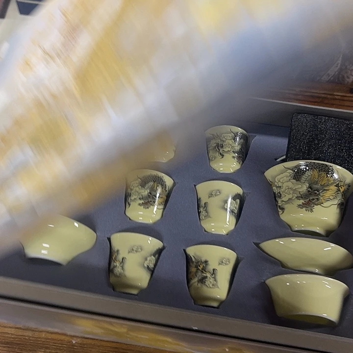 孤品茶具套装等。