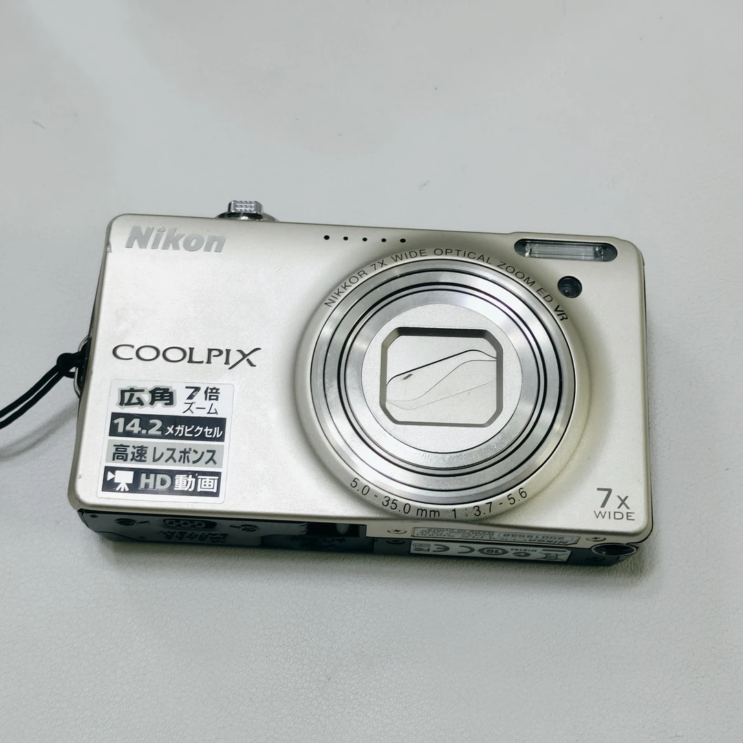 9新 Nikon/尼康 s6000日版/屏幕微瑕/小长焦1420万像素7倍光学