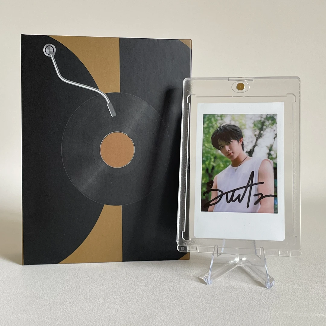 A6770【刘耀文】白边 正品签名3寸拍立得照片