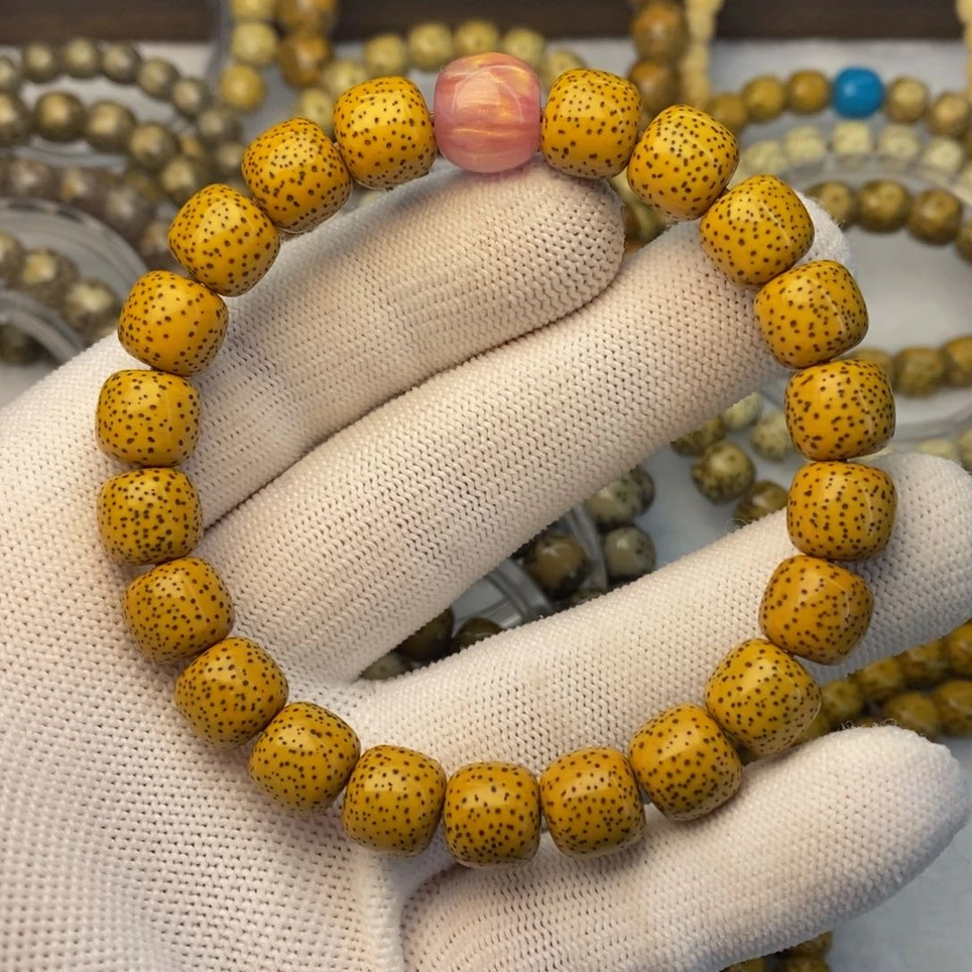 手串星月菩提11✖️10月朗星稀手盘鸡油黄