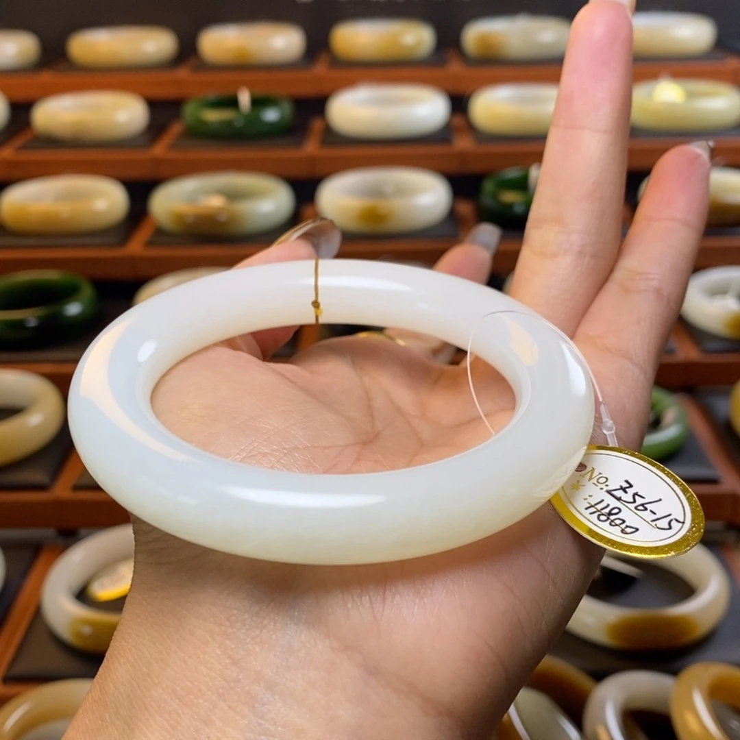 和田玉未镶嵌手镯58.5圈