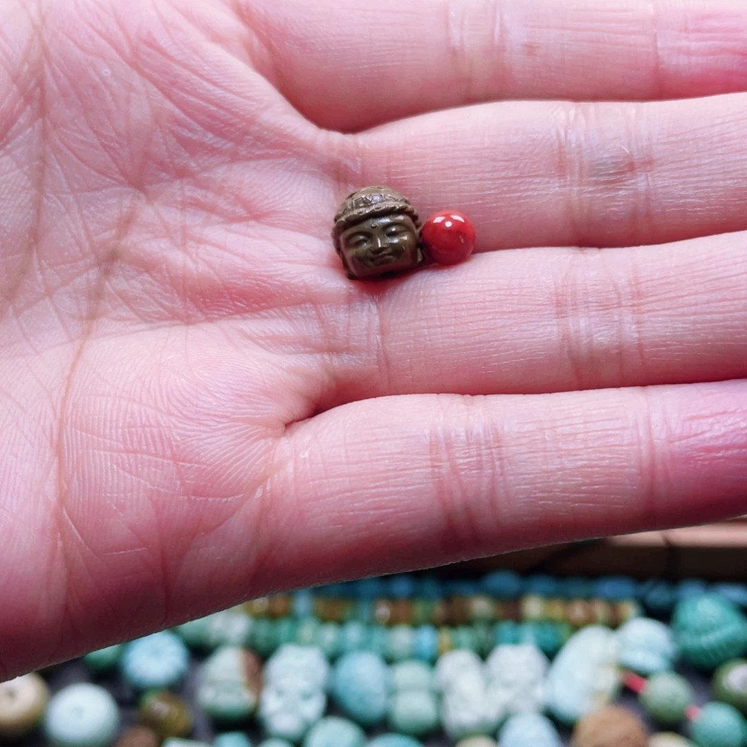 南红玛瑙配饰未镶嵌