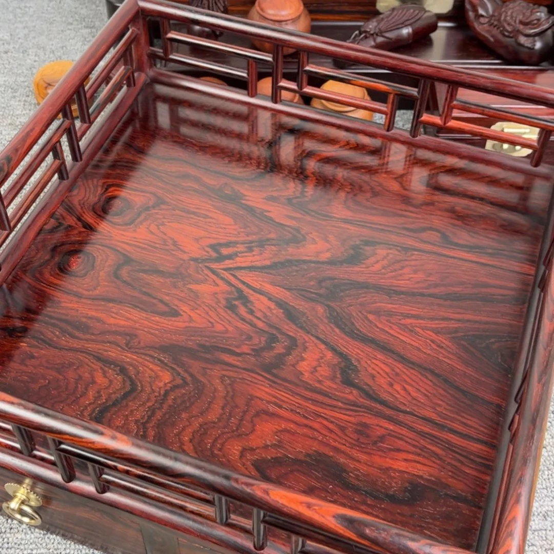 微凹黄檀（南美大红酸枝）