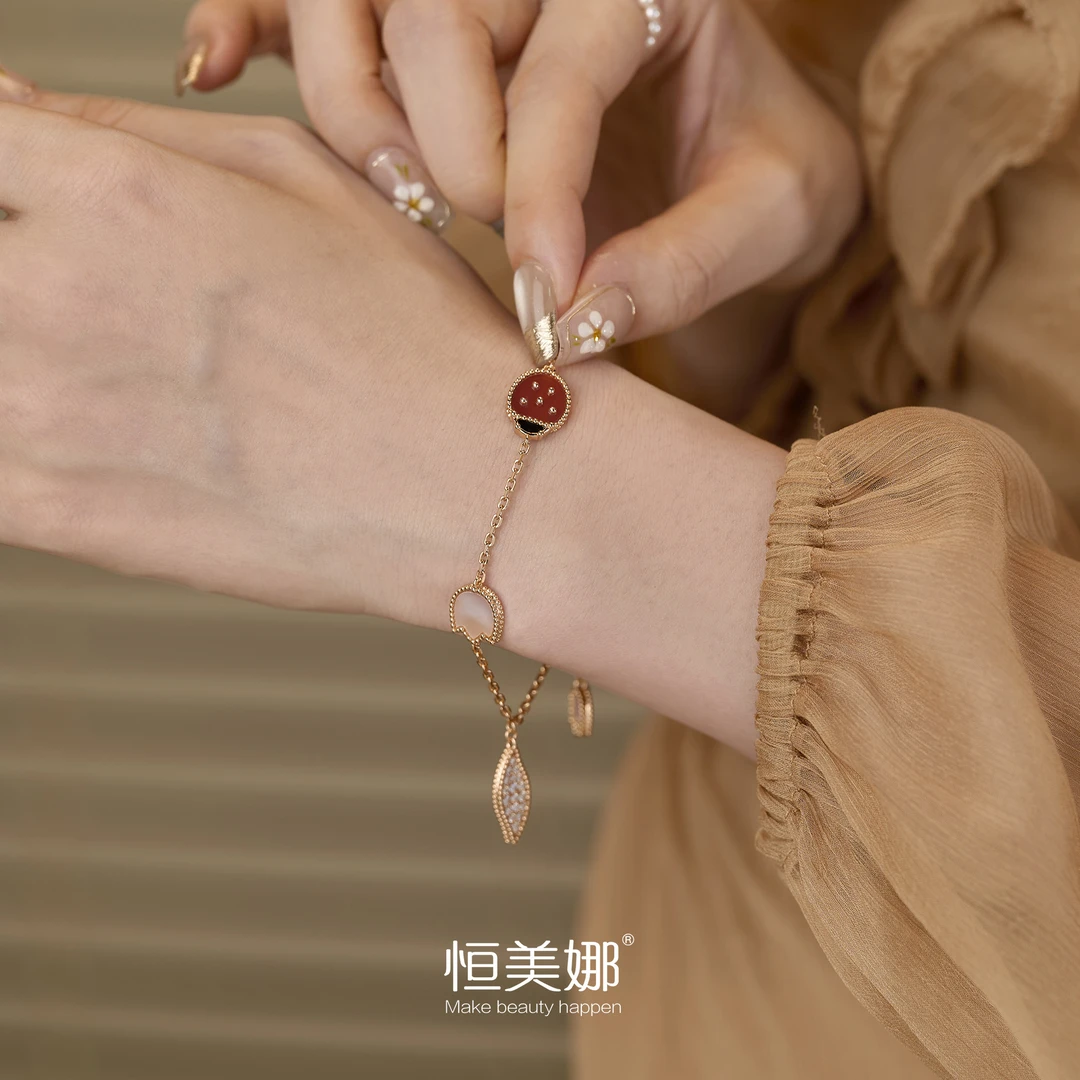 925银莫桑石手链 闺蜜复古瓢虫手链百搭日常时髦精致镶嵌女款轻奢