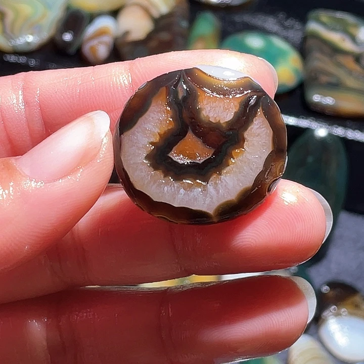 玛瑙/玉髓珠宝奇石未镶嵌淄**石