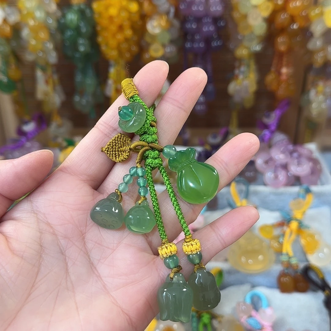 玛瑙/玉髓未镶嵌钥匙挂件