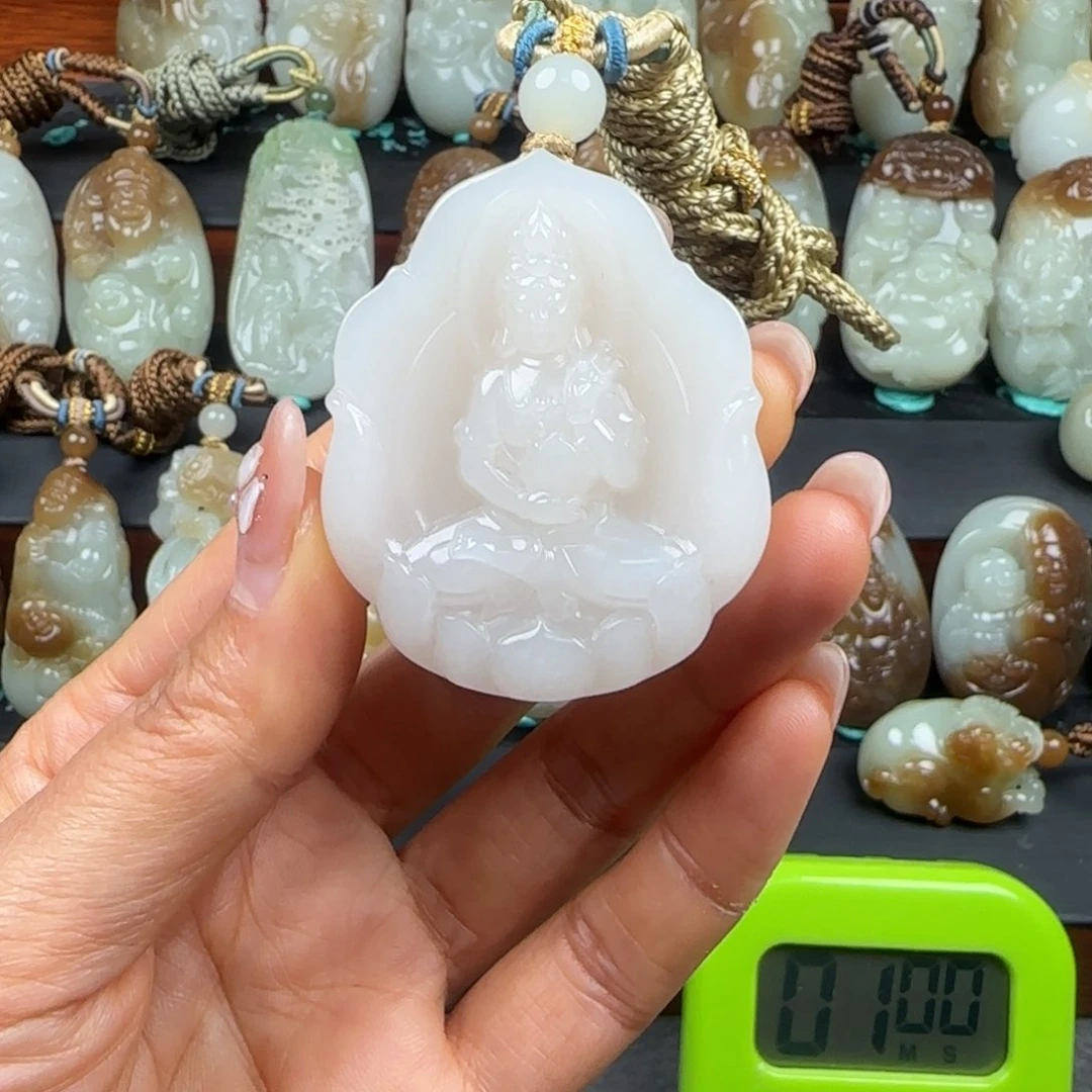 和田玉挂件未镶嵌?****